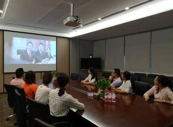 维护司法权威，，，，，，，弘扬公正正义——漳州支部组织寓目犯法普法片《特殊追踪》